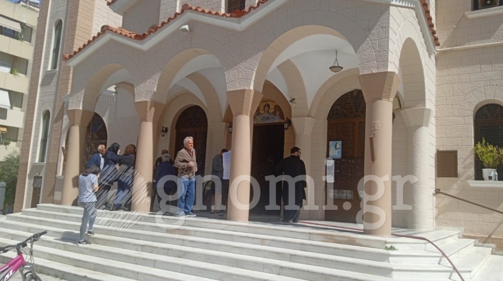 ΧΑΛΚΙΔΑ: Ξέσπασε φωτιά στον ναό Παμμεγίστων Ταξιαρχών (VIDEO)