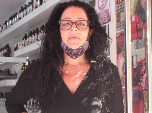 Έχει αδυναμία στο ...total black