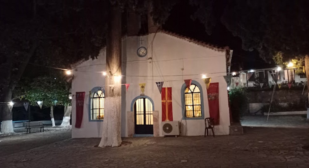 ΘΕΟΛΟΓΟΣ ΕΥΒΟΙΑΣ: Πανηγυρίζει με ευλογημένο το παρεκκλήσιο της Παναγίας