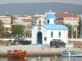 ΑΡΤΑΚΗ: Νεαρός οδηγούσε αυτοκίνητο χωρίς δίπλωμα στο λιμάνι