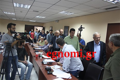 ΒΑΓΓΕΛΗΣ ΑΠΟΣΤΟΛΟΥ ΣΤΑ ΨΑΧΝΑ: Άδεια επίσκεψη από τον Υπουργό