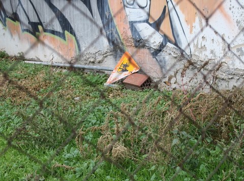 Η πινακίδα κοιμάται