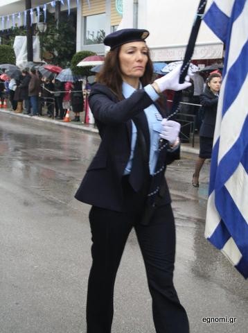 Αγέρωχη και ευθυτενής στην παρέλαση
