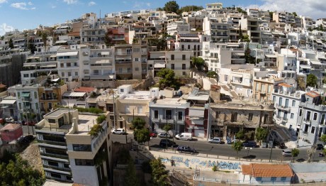 45χρονος διαθέτει το διαμέρισμά του για γιατρούς και νοσηλευτές