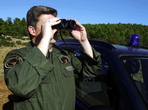 Με στολή θα εκτελούν τα καθήκοντά τους οι δασοφύλακες
