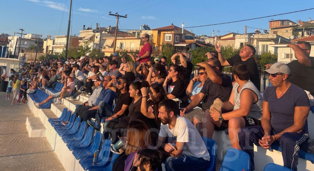 ΑΝΑΓΕΝΝΗΣΗ ΜΑΝΤΟΥΔΙΟΥ-ΕΛΛΗΣΠΟΝΤΟΣ 1-0: Πρώτη νίκη οι γηπεδούχοι, πρώτη ήττα οι φιλοξενούμενοι ...σε γεμάτο γήπεδο