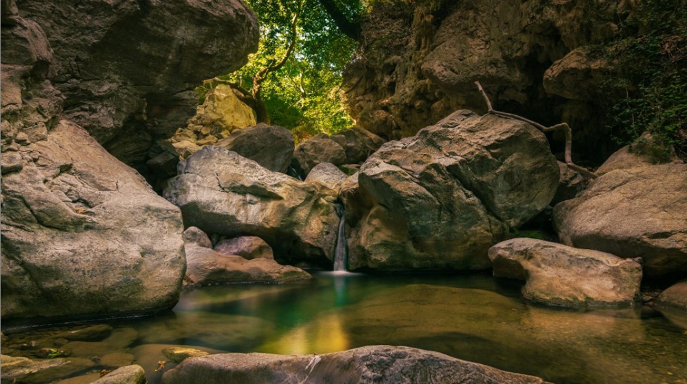 ΤΡΑΓΩΔΙΑ: Ανήλικο αγοράκι σκοτώθηκε σε φαράγγι