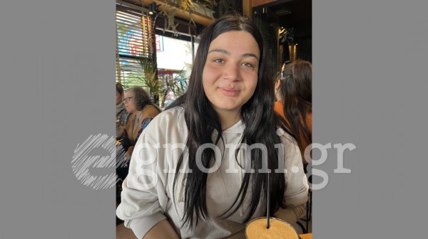 Η Μαριάννα εργάζεται παράλληλα με τις σπουδές της