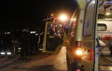 ΛΟΥΚΙΣΙΑ: Τροχαίο ατύχημα με εγκλωβισμό τραυματία - Τούμπαρε αυτοκίνητο