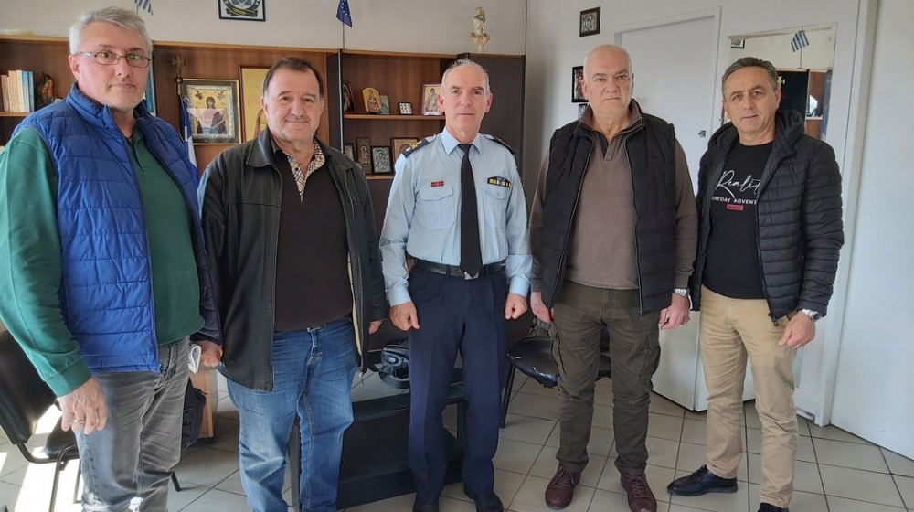 ΧΑΛΚΙΔΑ: Επίσκεψη στον ταξίαρχο από απόστρατους αστυνομικούς