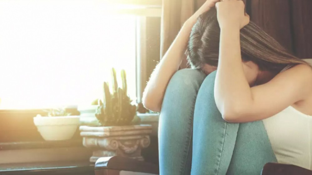 ΧΑΛΚΙΔΑ: Μητέρα ερωτοτροπούσε μπροστά στη 12χρονη κόρη της