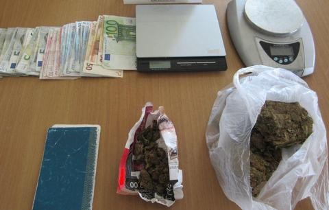 Πάει κατηγορούμενος για εμπόριο ναρκωτικών 33χρονος