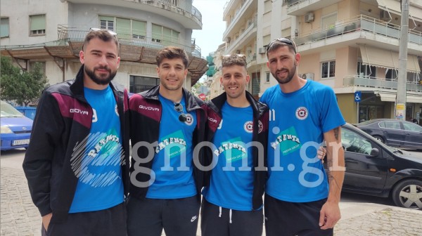 Χαμογελαστοί στη Χαλκίδα οι παίκτες της Αιδηψού