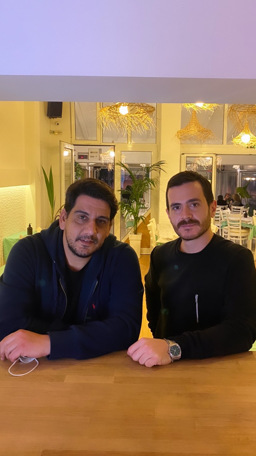 Επισκεφθήκαμε το ουζερί Ψαράκι στην Αρτάκη που ...ξορκίζει τα ετοιματζίδικα