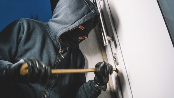 ΔΗΜΟΣ ΔΙΡΦΥΩΝ- ΜΕΣΣΑΠΙΩΝ: Δύο Έλληνες διέπραξαν 7 κλοπές από σπίτια με λεία αξίας 34.000 ευρώ