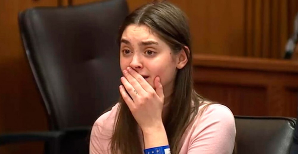 Γκάζωσε το αμάξι και σκότωσε τον φίλο της και ένα ακόμη άτομο!