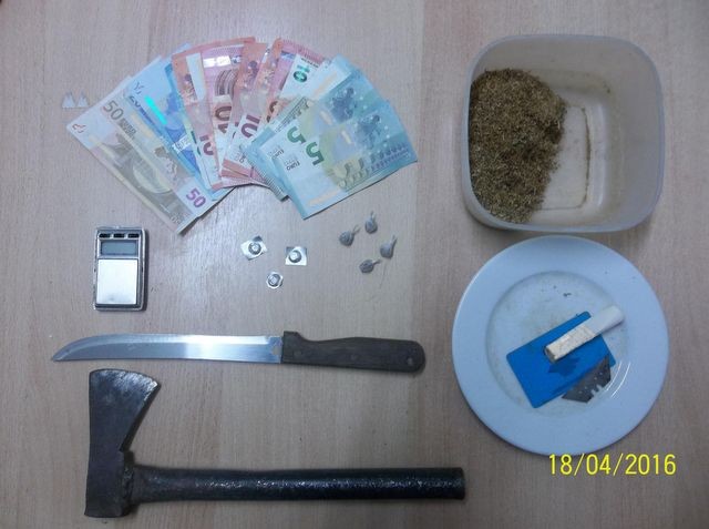 ΙΣΤΙΑΙΑ: Έπιασαν 45χρονο με τρεις αυτοσχέδιες συσκευασίες ηρωίνης