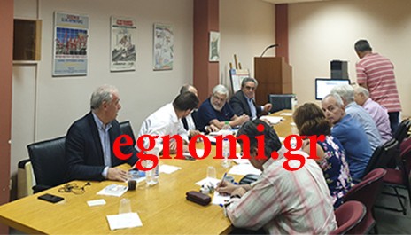 Ο Ψαθάς στην έκτακτη σύσκεψη για το σεισμό της Αττικής