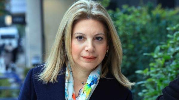 Καρυστιανού για δίκη Τεμπών: Ντροπιαστική εικόνα στο δικαστήριο, είμαστε στιβαγμένοι σαν σαρδέλες (VIDEO)