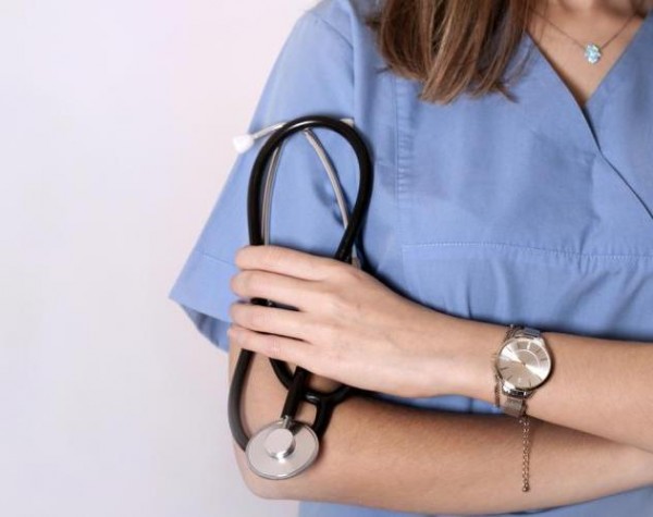 Την Τρίτη η τροπολογία για τους υγειονομικούς - Άμεσα στις θέσεις τους μετά την πρώτη δόση του εμβολίου