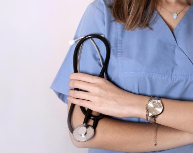 Την Τρίτη η τροπολογία για τους υγειονομικούς - Άμεσα στις θέσεις τους μετά την πρώτη δόση του εμβολίου