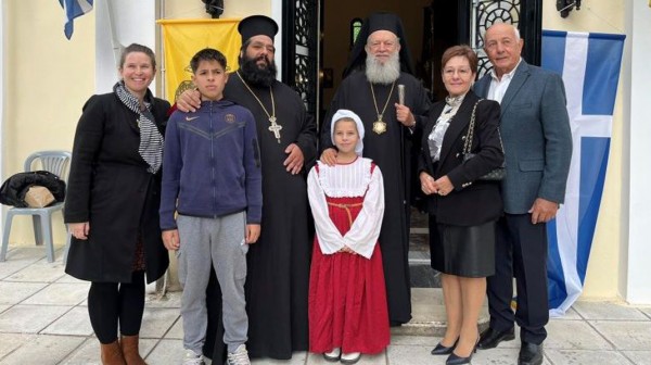 ΩΡΕΟΙ ΕΥΒΟΙΑΣ: Ο Μητροπολίτης έχρισε πρωτοπρεσβύτερο τον ιερέα Ιωάννη Σούρα
