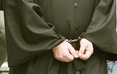 Ιερέας συνελήφθη με κοκαΐνη