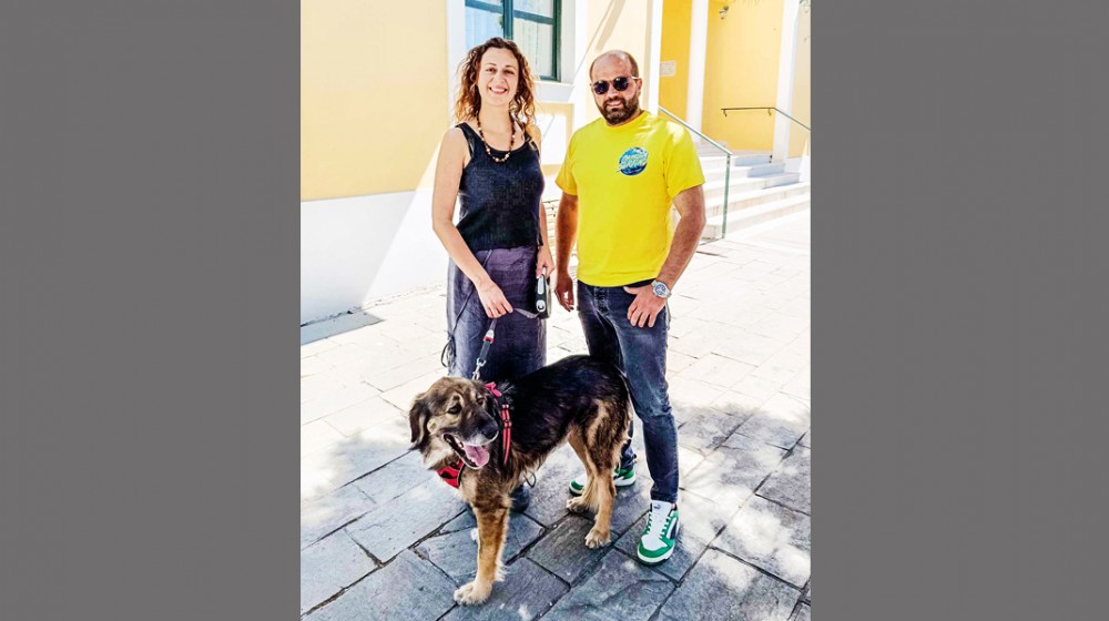 ΑΓ. ΑΝΝΑ: Η Ξένια υιοθέτησε τον αδέσποτο Ορφέα