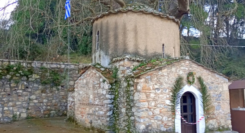 Πανηγυρίζει το εκκλησάκι της Υπαπαντής του Κυρίου στα Ερια Καθενών