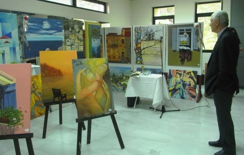 Ο Δήμαρχος είδε τα έργα που έφτιαξαν κρατούμενες της φυλακής