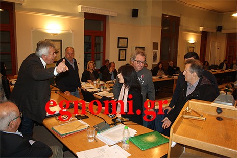 Κραυγές πνιγμένων στο δημοτικό συμβούλιο Χαλκίδας