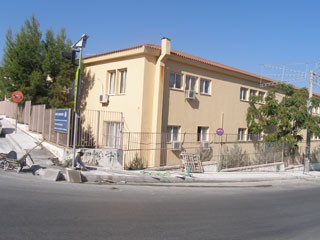 Xαρίζει πεζοδρόμια σε μαθητές της Xαλκίδας