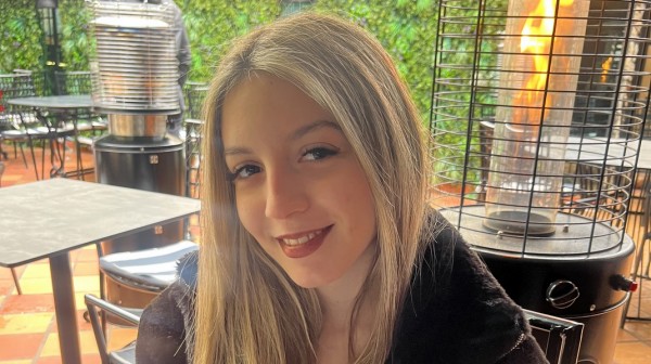 ΧΑΛΚΙΔΑ: Η Ελένη τόλμησε το ξανθό στα μαλλιά και έκανε πολύ καλά!