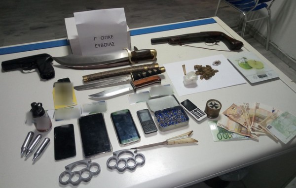 ΑΙΔΗΨΟΣ: Συλλήψεις για κοκαΐνη στο λιμάνι (pic)