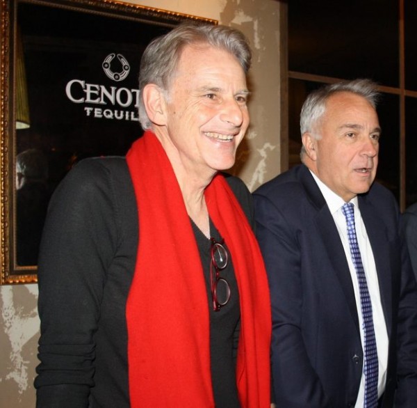 Σπύρος Πνευματικός: Με κατακόκκινο κασκόλ και μαύρο πουλοβεράκι δίπλα στο Βορίδη