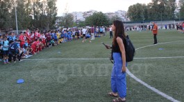 ΤΕΛΕΤΗ ΛΗΞΗΣ ΤΟΥΡΝΟΥΑ K12: Τα παιδιά έπαιξαν μπάλα στο γήπεδο και οι γονείς στην εξέδρα!