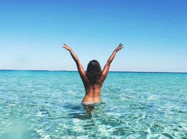 Αυτή είναι η σωστή ποσότητα αντηλιακού που χρειάζεσαι!