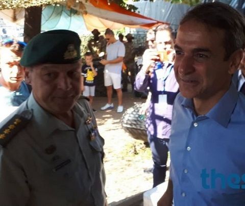 Παραλίγο ατύχημα για τον Κυριάκο Μητσοτάκη στη ΔΕΘ (VIDEO)