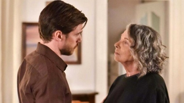 Η ΠΑΡΑΛΙΑ: Δείτε απόψε (ΤΡΙΤΗ 18 ΦΕΒΡΟΥΑΡΙΟΥ)