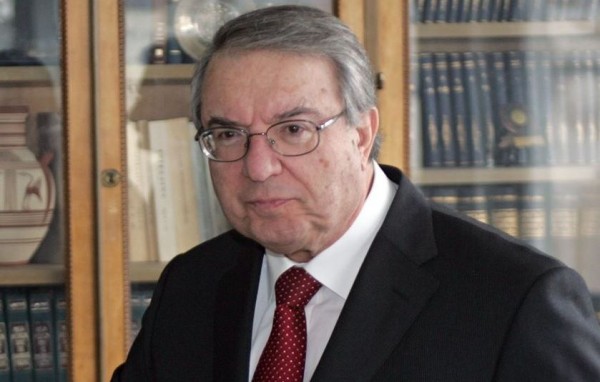 Μίνι ανασχηματισμός: Ο Μπαμπινιώτης υπουργός παιδείας