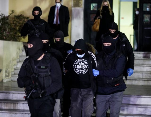 Προφυλακίστηκε ο ...Ινδιάνος που φέρεται να έριξε τον αστυνομικό από τη μηχανή (VIDEO)