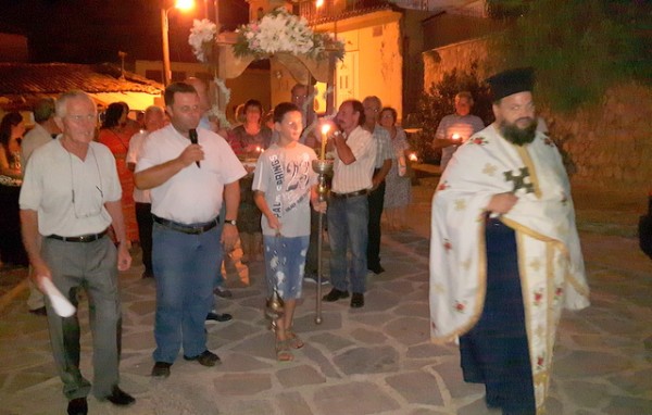 ΑΝΩ ΒΑΘΕΙΑ: Έγινε λιτανεία του Επιτάφιου της Παναγίας