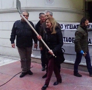 Έχτισαν με τσιμεντόλιθους το υπουργείο Υγείας!