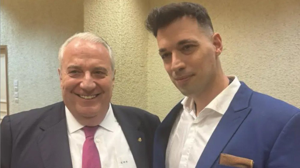 Αποφυλακίστηκε ο Youtuber Hayate με το παρατσούκλι ...αρχηγός - Έκλαιγαν από χαρά συγγενείς και φίλοι (VIDEO)