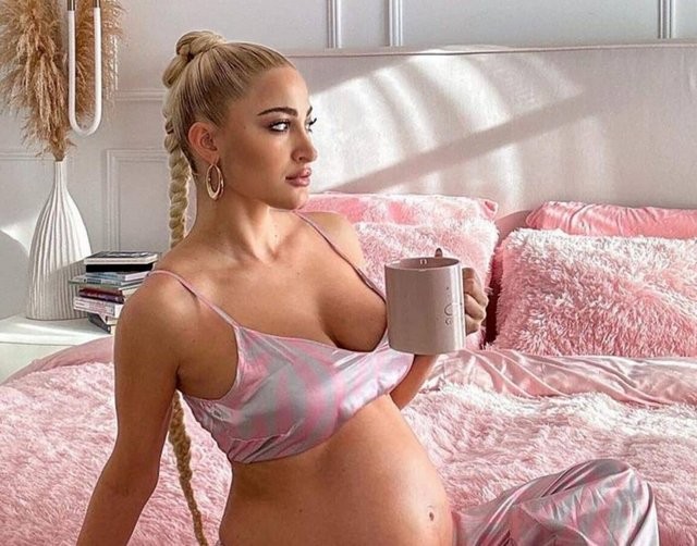 Γέννησε η Ιωάννα Τούνη - Η πρώτη φωτογραφία με το μωράκι της