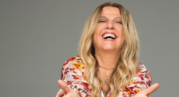 ΑΓΙΑ ΑΝΝΑ ΕΥΒΟΙΑΣ: Η Ελένη Τσαλιγοπούλου τραγουδάει με δωρεάν είσοδο για το κοινό