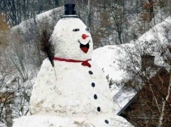 Την κάνουμε Σαββατοκύριακο στο βουνό για χιονάνθρωπο