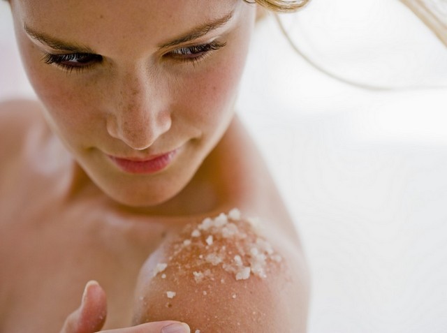 Το detox scrub που πρέπει να κάνεις οπωσδήποτε μετά τις γιορτές!