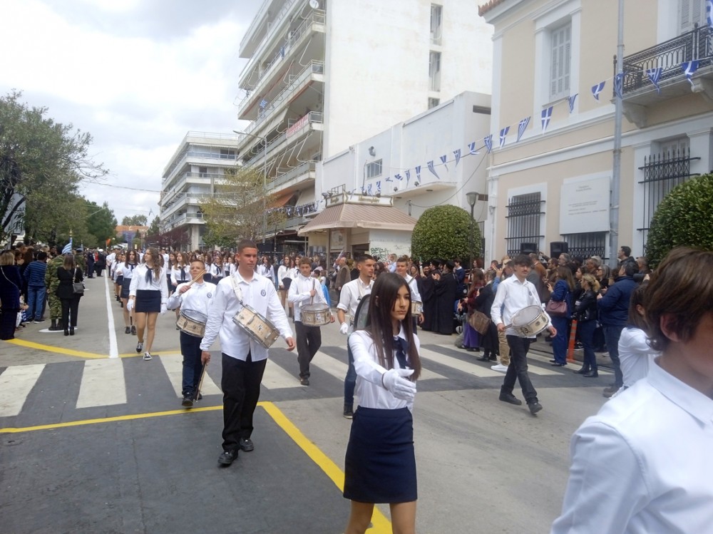 ΧΑΛΚΙΔΑ-25η ΜΑΡΤΙΟΥ: Η παρέλαση των Γυμνασίων