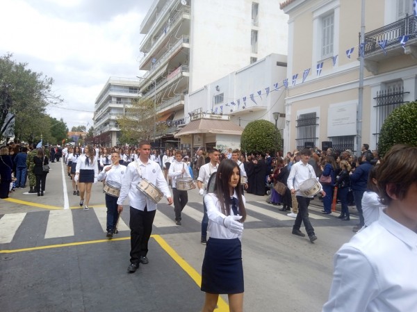 ΧΑΛΚΙΔΑ-25η ΜΑΡΤΙΟΥ: Η παρέλαση των Γυμνασίων